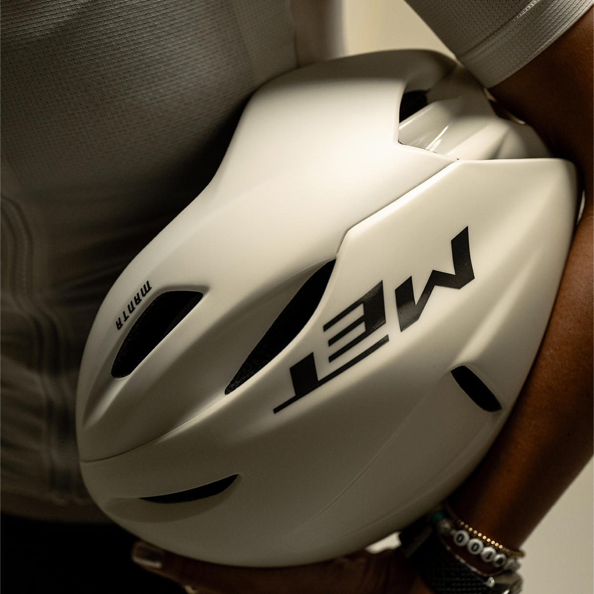 Casque Met Manta Mips - Wax White