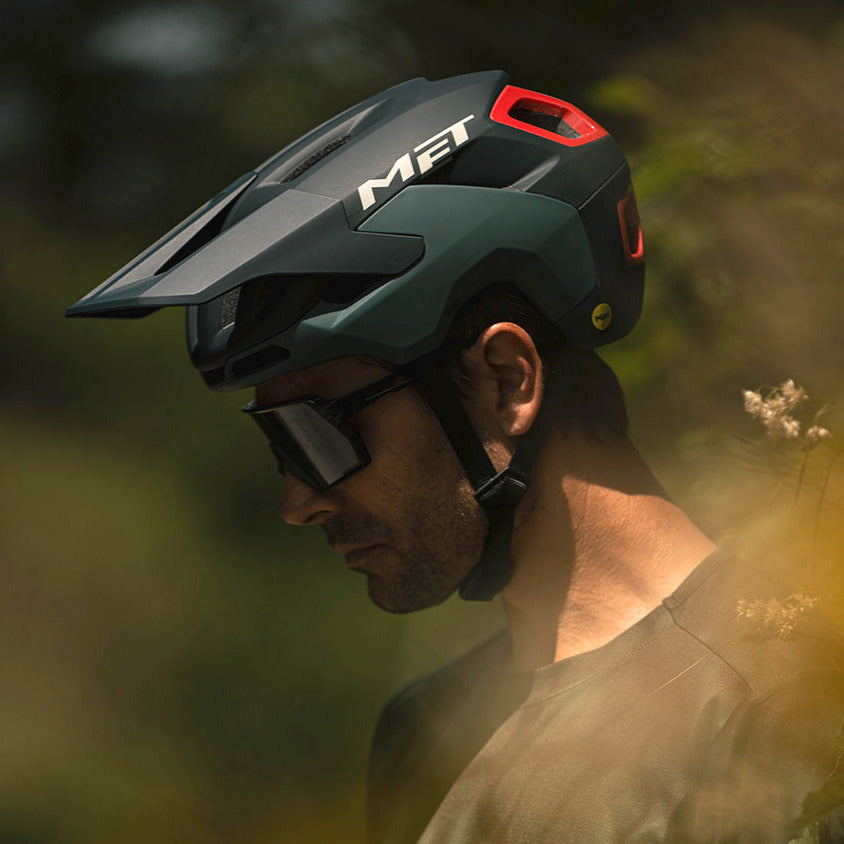 Met Revo Mips helm - Dunkel grun