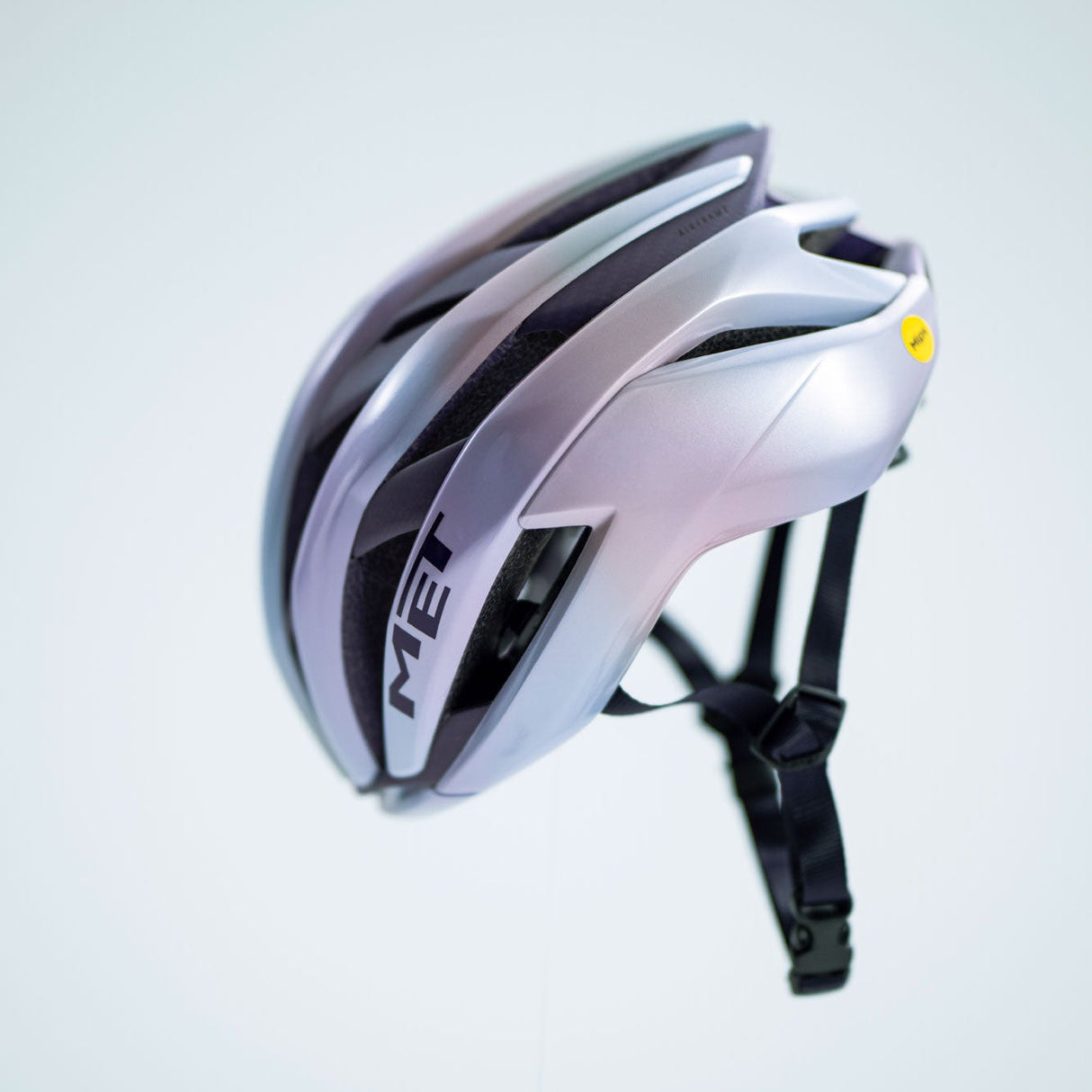 Met Trenta 3K Carbon Mips Helm x Tadej Pogacar - Dream State