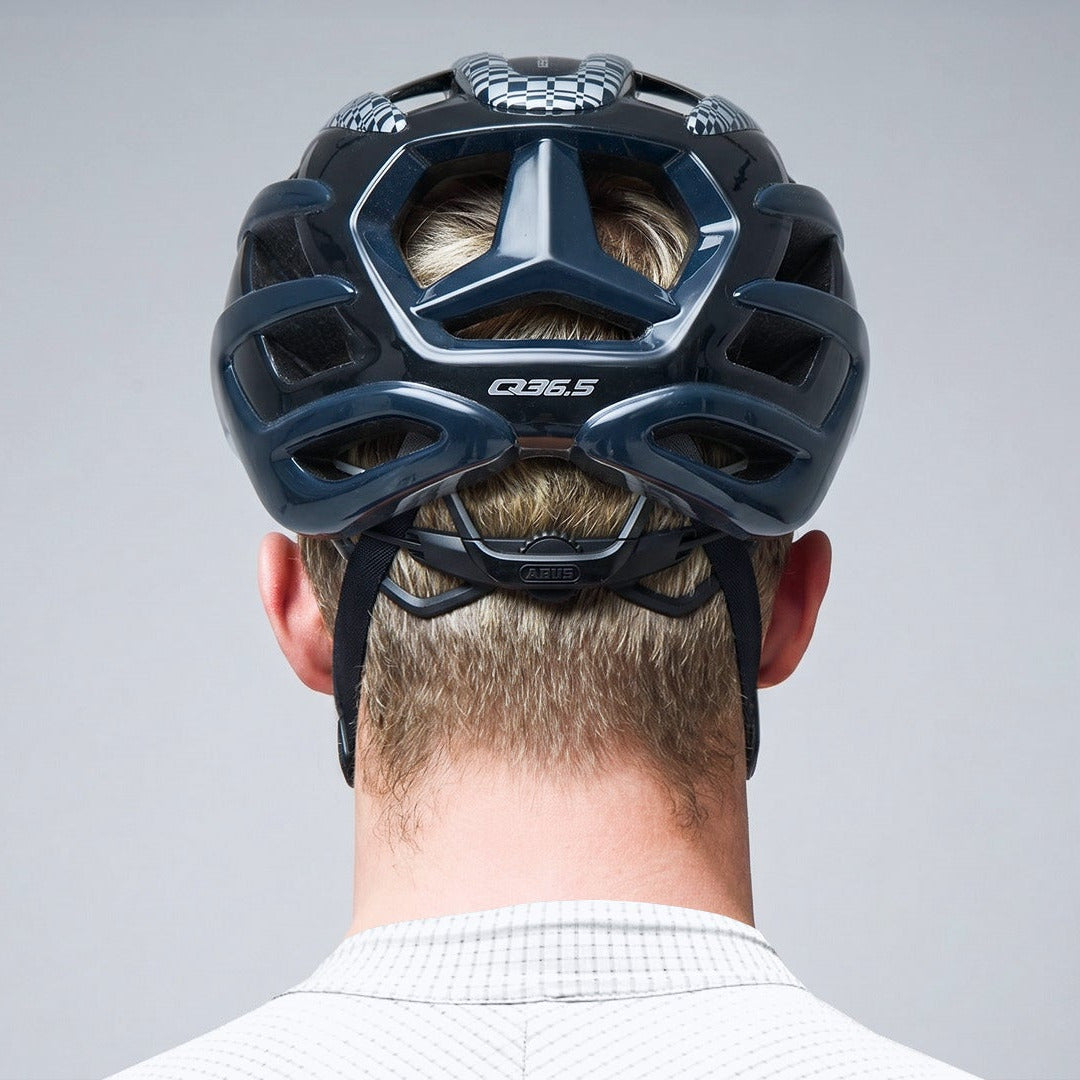 Q36.5 Airbreaker 2.0 Helm - Blau Q36.5
