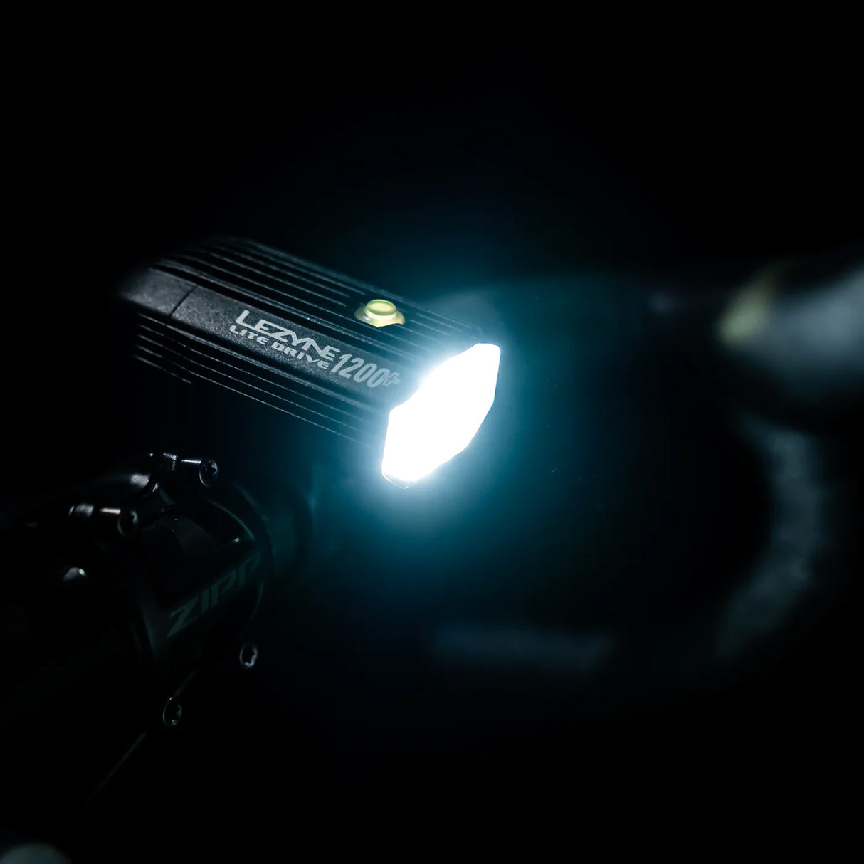 Luce anteriore Lezyne Lite Drive 1200+ - D