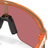 Occhiali Oakley Sutro Lite S - Matte Trans Ginger Prizm Dark Golf - B