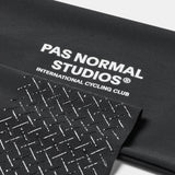 Manicotti Pas Normal Studios Logo UV Armwärmer - Schwarz