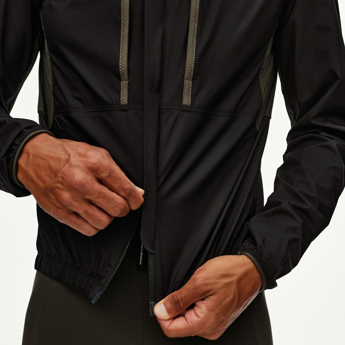 Pas Normal Studios Escapism Hooded Lightweight Jacke - Schwarz