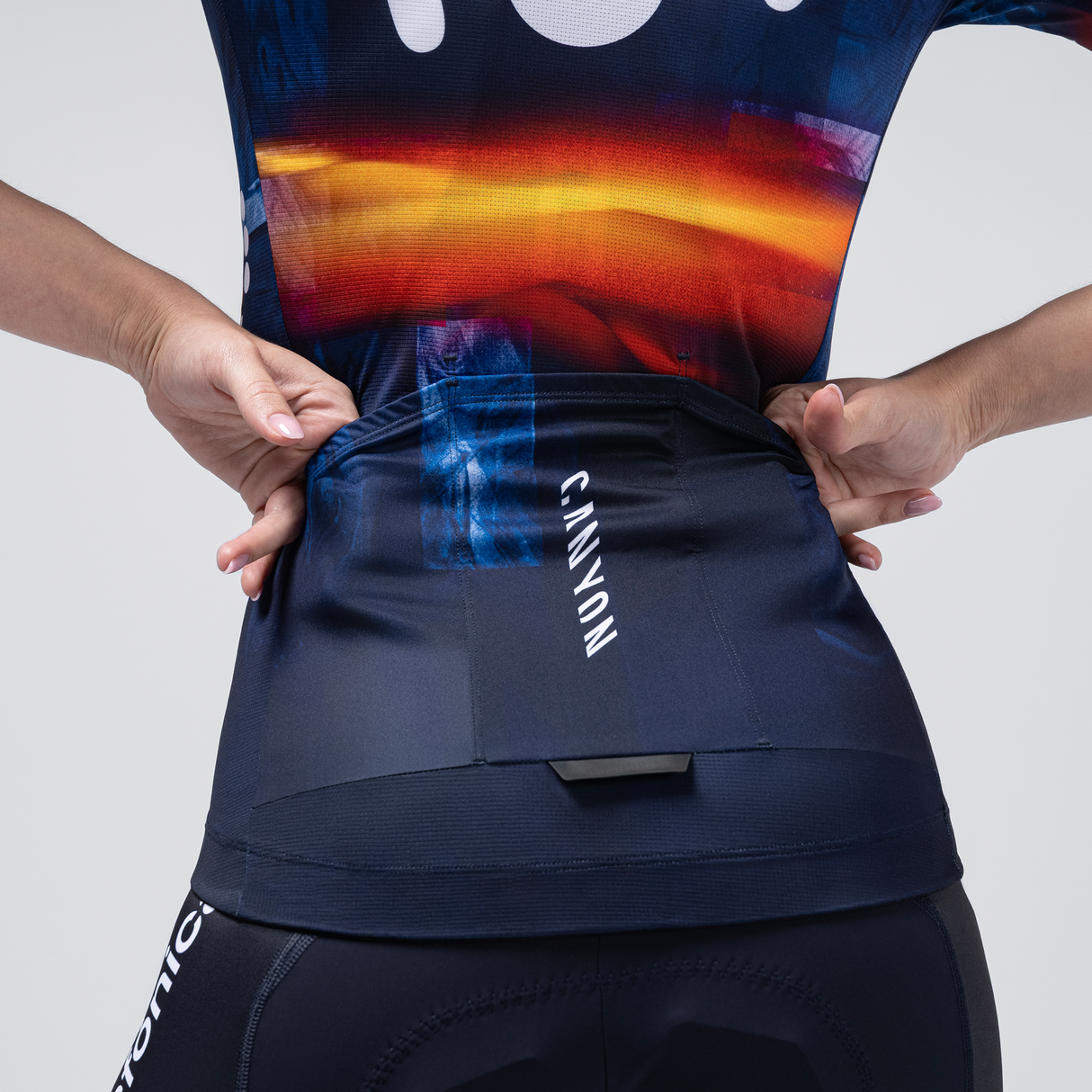 Gobik Movistar 2026 Odyssey Trikot - Spanischer Meister