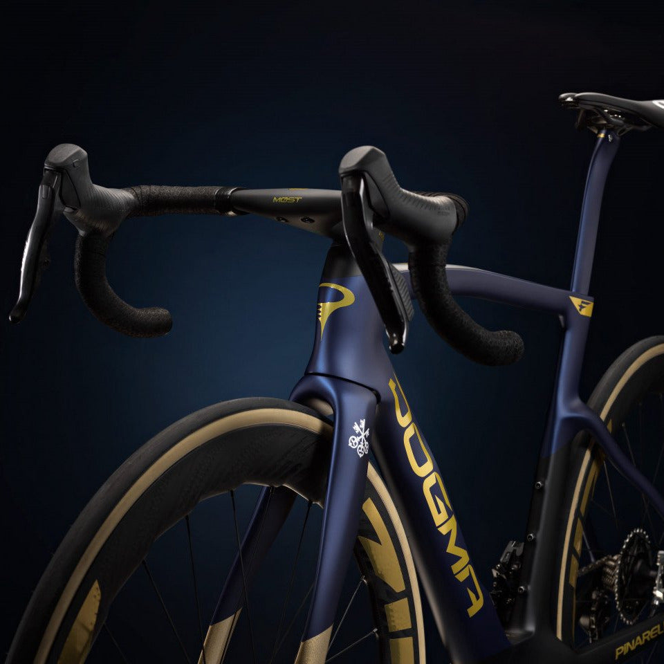 Pinarello Dogma F Disk Red AXS PM Zipp 454 NSW - Pinarello Q36.5 Pinarello