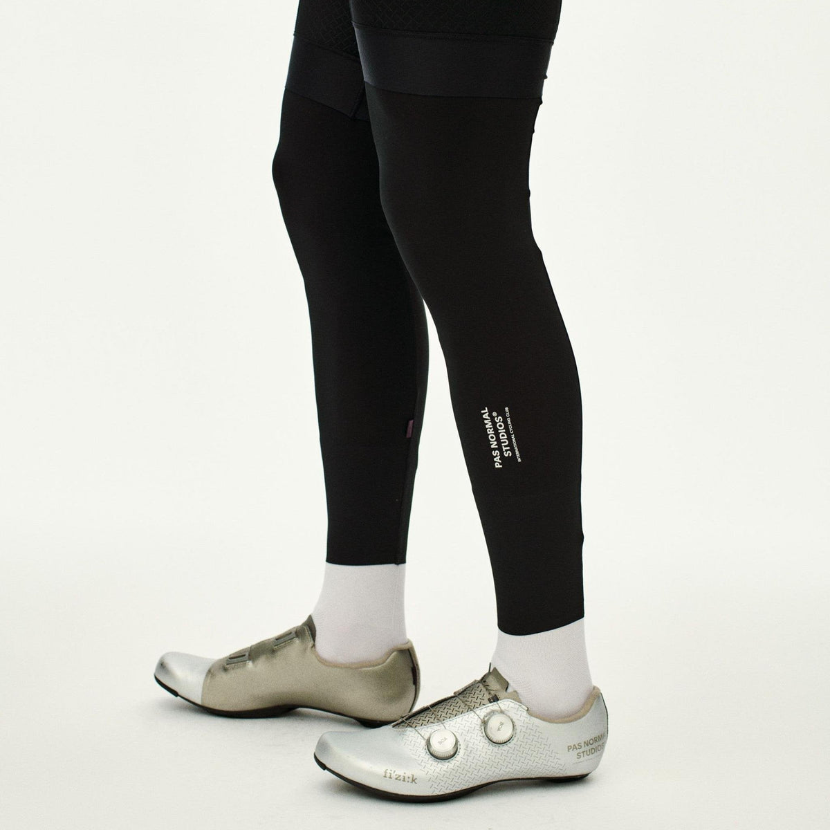 Leg warmers Pas Normal Studios Logo Leg UV - Black