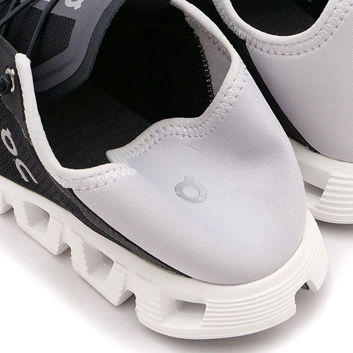 Scarpe On Cloud 5 Coast - Nero - E
