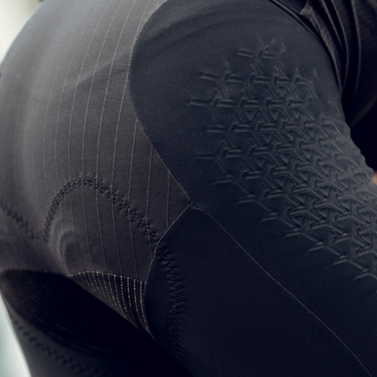 Bib shorts Q36.5 Grid Skin - Black - A